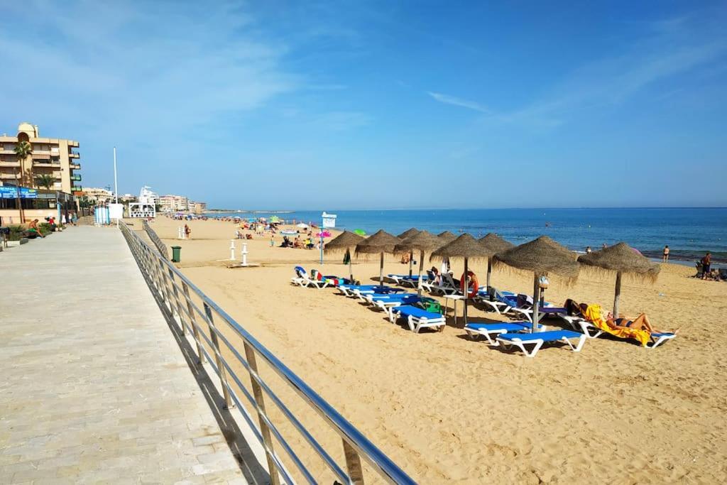 Квартира С Одной Спальней В 300 Метрах От Моря Torre La Mata Exterior foto