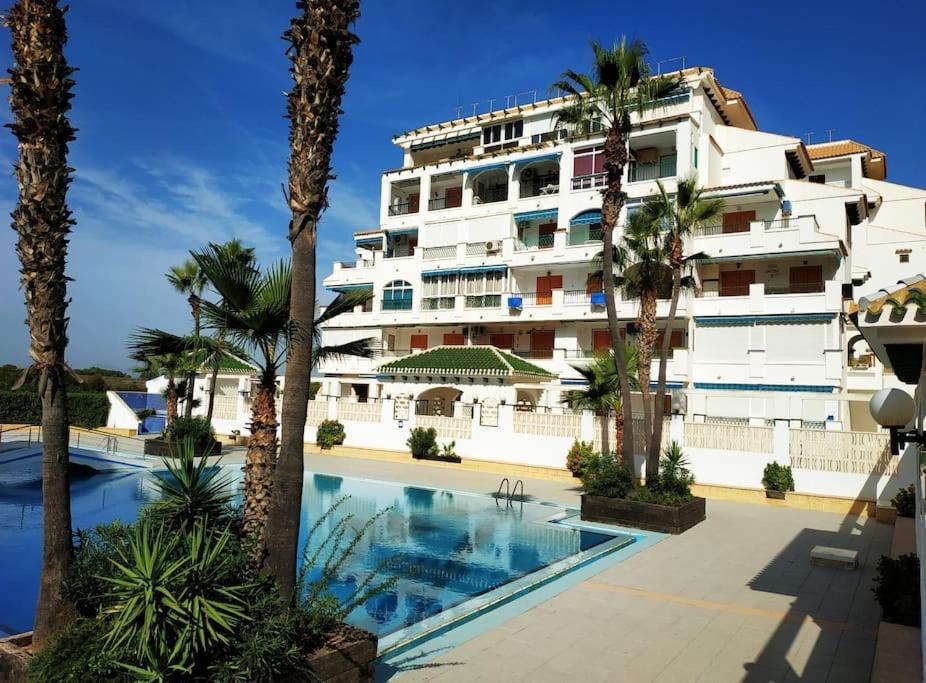 Квартира С Одной Спальней В 300 Метрах От Моря Torre La Mata Exterior foto